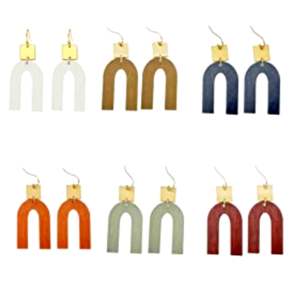 U shaped dangle wood earrings